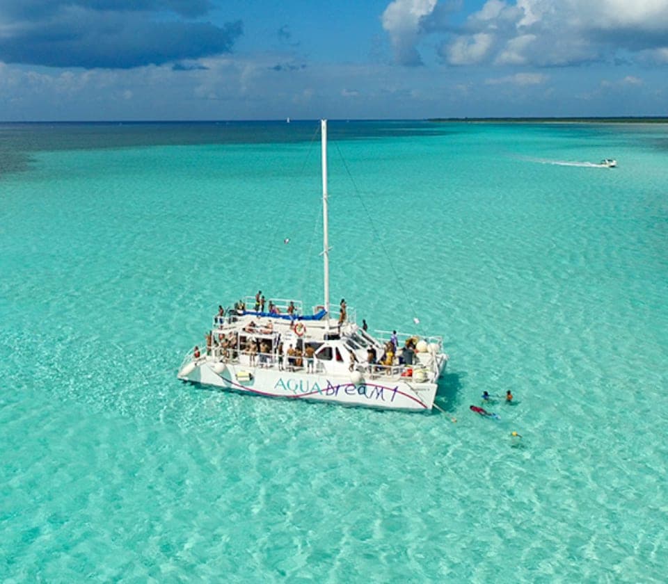 Catamaran Open Bar & Lunch