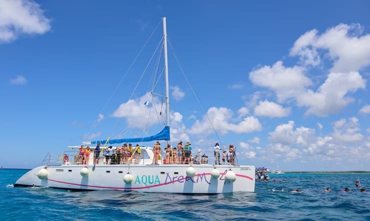 Catamaran Open Bar & Lunch 2